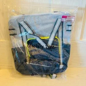 Thirty one Day Away Backpack Blue thirty-one | Bags | Thirtyone Day Away Backpack In Soft Blue  main image 2